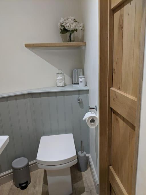 Barley - Cosy Stylish Apartment - Easy Access To Bath And Many Nearby Attractions Box  Extérieur photo